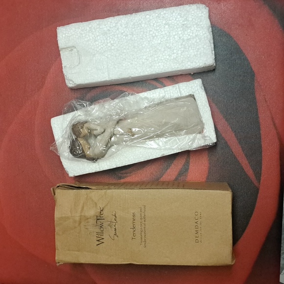 Willow Tree Figurine - Picture 8 of 8